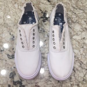 White Slip On Sneakers! Women’s Size 9!